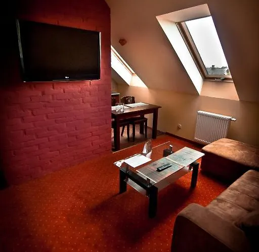 Dwa Bratanki 宾馆 热舒夫